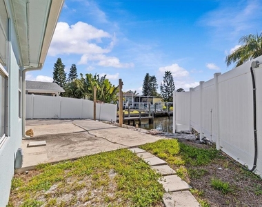 310 Westwinds Drive - Photo Thumbnail 29