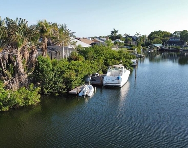 6612 Blackfin Way - Photo Thumbnail 18