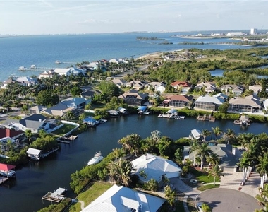 6612 Blackfin Way - Photo Thumbnail 15