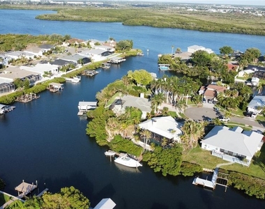 6612 Blackfin Way - Photo Thumbnail 10