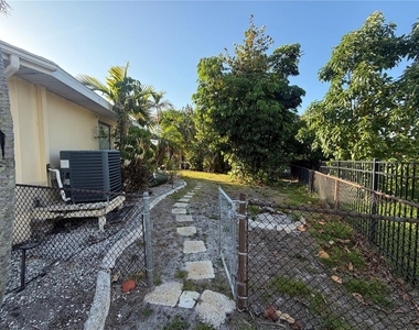 6612 Blackfin Way - Photo Thumbnail 33