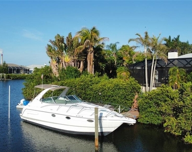6612 Blackfin Way - Photo Thumbnail 21