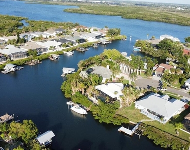6612 Blackfin Way - Photo Thumbnail 11