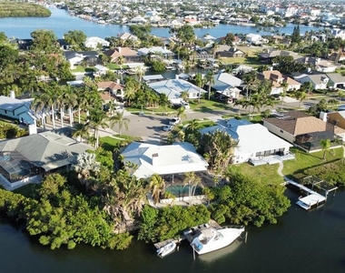 6612 Blackfin Way - Photo Thumbnail 7