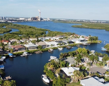 6612 Blackfin Way - Photo Thumbnail 12
