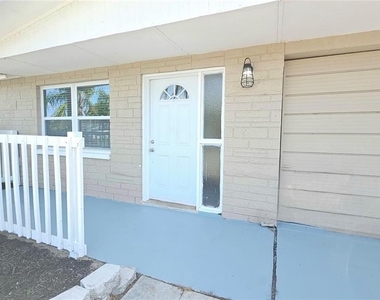 6412 Pawling Avenue - Photo Thumbnail 1