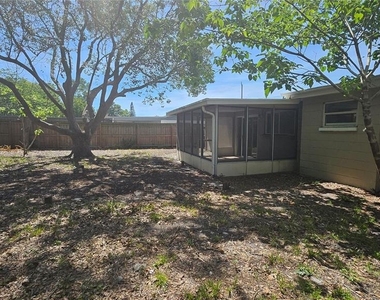 6412 Pawling Avenue - Photo Thumbnail 20