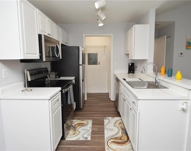 10265 Gandy Boulevard N - Photo Thumbnail 6
