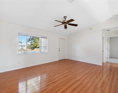 9853 Sw 59th Circle - Photo Thumbnail 2