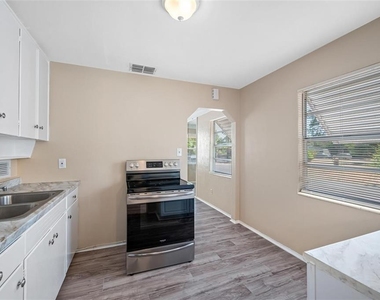 5055 3rd Avenue S - Photo Thumbnail 4