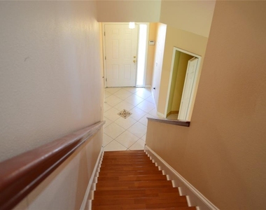 11235 Kapok Grand Circle - Photo Thumbnail 17