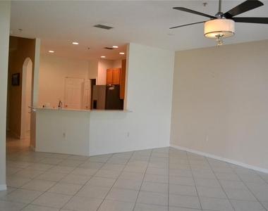 11235 Kapok Grand Circle - Photo Thumbnail 6
