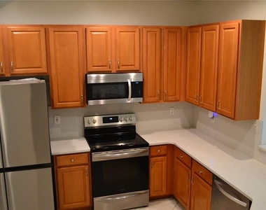 11235 Kapok Grand Circle - Photo Thumbnail 4
