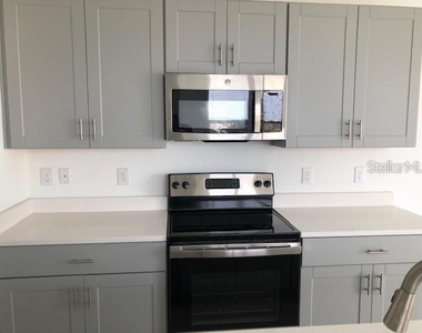 2313 Alee Lane - Photo Thumbnail 10