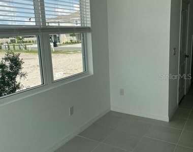 2313 Alee Lane - Photo Thumbnail 11