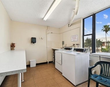 255 Dolphin Point - Photo Thumbnail 21