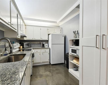255 Dolphin Point - Photo Thumbnail 8