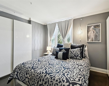 255 Dolphin Point - Photo Thumbnail 16