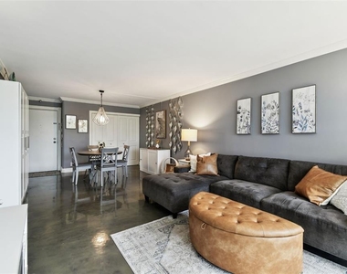255 Dolphin Point - Photo Thumbnail 12