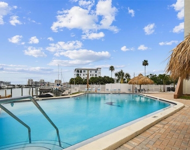 255 Dolphin Point - Photo Thumbnail 27