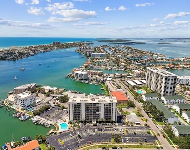255 Dolphin Point - Photo Thumbnail 31