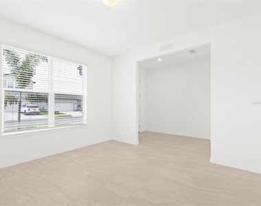 11234 Sycamore Glen Loop - Photo Thumbnail 5