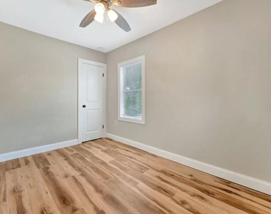 828 22nd Avenue N - Photo Thumbnail 8