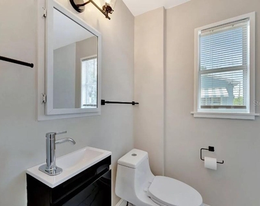 828 22nd Avenue N - Photo Thumbnail 11