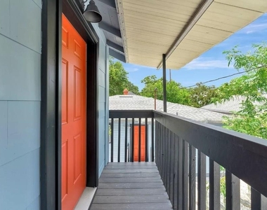 828 22nd Avenue N - Photo Thumbnail 3