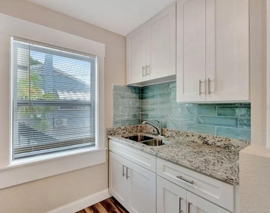 828 22nd Avenue N - Photo Thumbnail 7