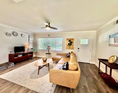 2233 Snead Avenue - Photo Thumbnail 7