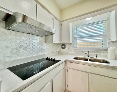533 Yelvington Avenue - Photo Thumbnail 11