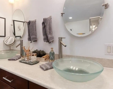 4014 W Palmira Avenue - Photo Thumbnail 28