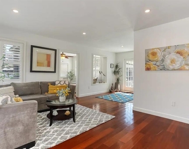 4014 W Palmira Avenue - Photo Thumbnail 7