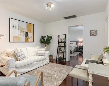 4014 W Palmira Avenue - Photo Thumbnail 35