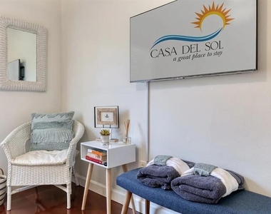 4014 W Palmira Avenue - Photo Thumbnail 45