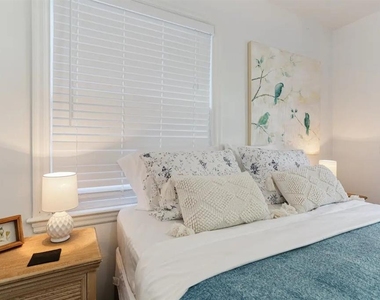 4014 W Palmira Avenue - Photo Thumbnail 37