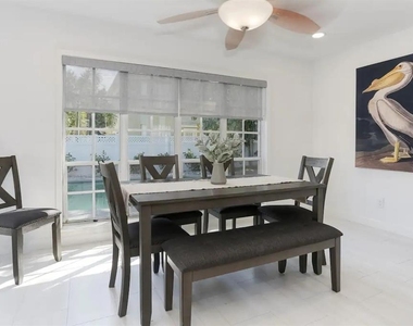 4014 W Palmira Avenue - Photo Thumbnail 17