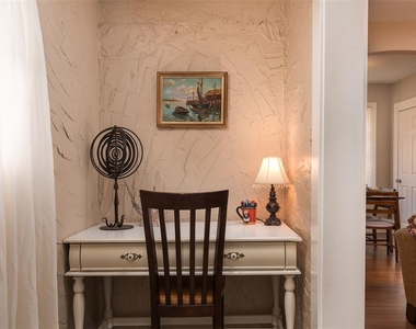 3655 N 1st (upper Unit) Avenue - Photo Thumbnail 4