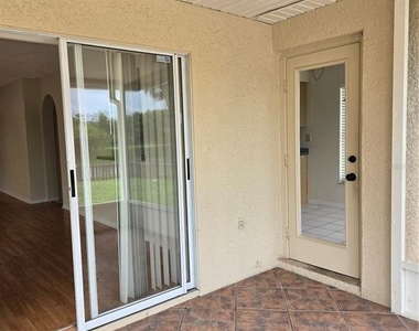 728 Burlwood Street - Photo Thumbnail 5