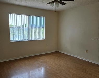 728 Burlwood Street - Photo Thumbnail 16