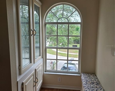 728 Burlwood Street - Photo Thumbnail 14