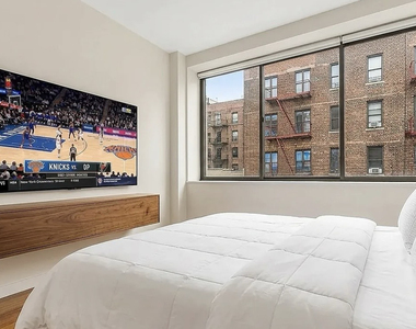1425 York Avenue - Photo Thumbnail 1
