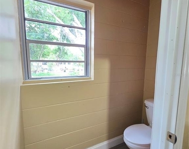 1818 Minnesota Avenue - Photo Thumbnail 6