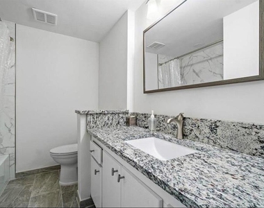250 Ne 20th Street - Photo Thumbnail 13