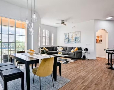 818 Terrace Ridge Circle - Photo Thumbnail 23