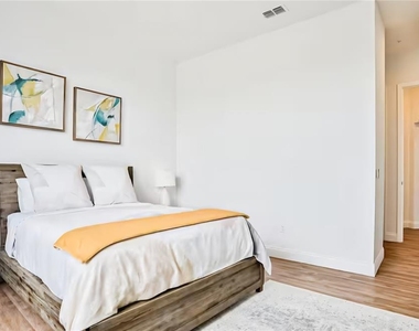 818 Terrace Ridge Circle - Photo Thumbnail 8
