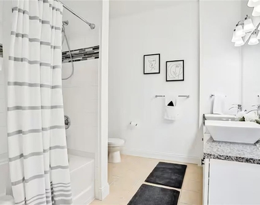 818 Terrace Ridge Circle - Photo Thumbnail 14
