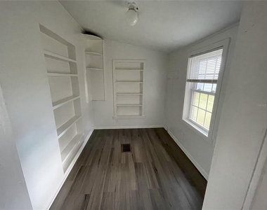 1022 Oregon Avenue - Photo Thumbnail 9