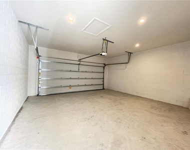 16347 Prairie School Drive - Photo Thumbnail 10